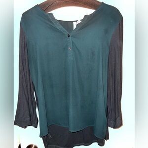 Sami+Jo Two-Toned Olive Green Long Sleeve Shirt/Blouse. Size L. Great condition